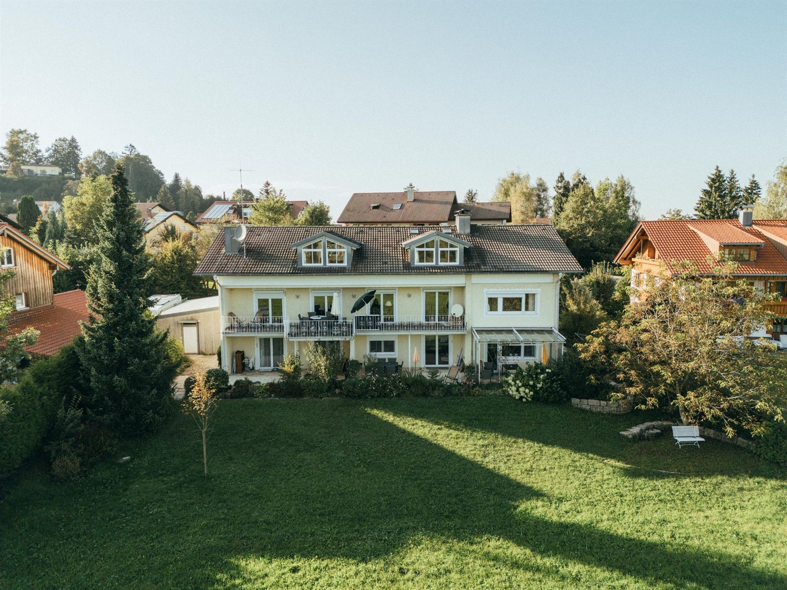 OG & DG gesamt, Ferienhaus mit 4 separaten Wohnungen für bis zu 17 Personen